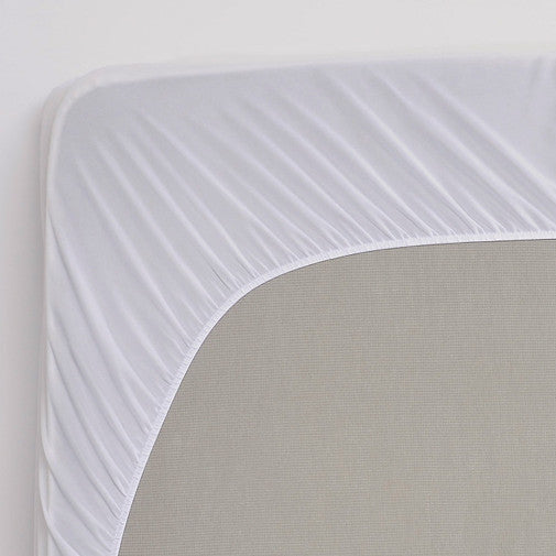 Mattress protector corner detail